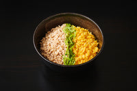 鶏だしと鰹だし重なるごちそう三色丼